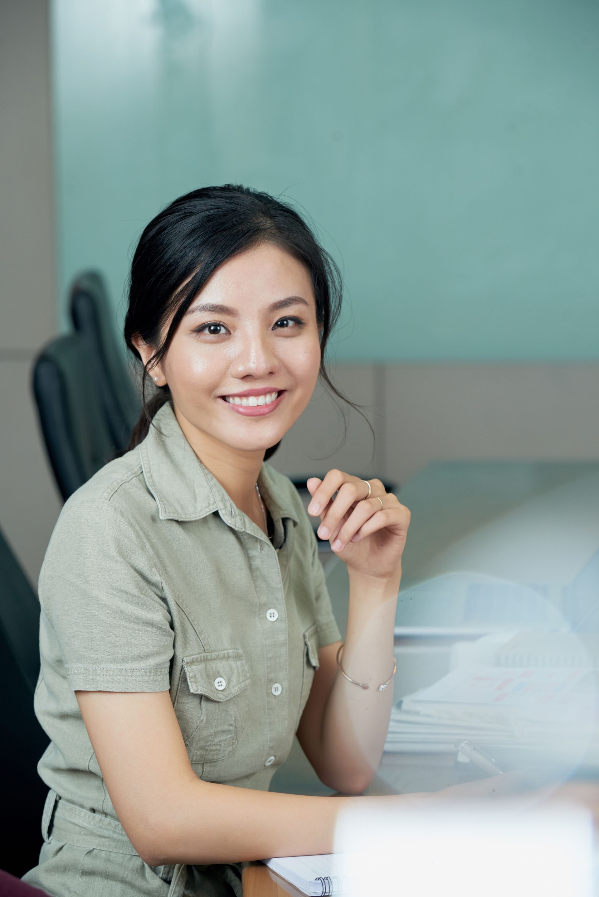 Asian business woman